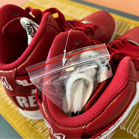 DEADSTOCK - Nike Air Force 1 SUPREME WORLD FAMOUS Red size men’s 10 US - Picture 11 of 16